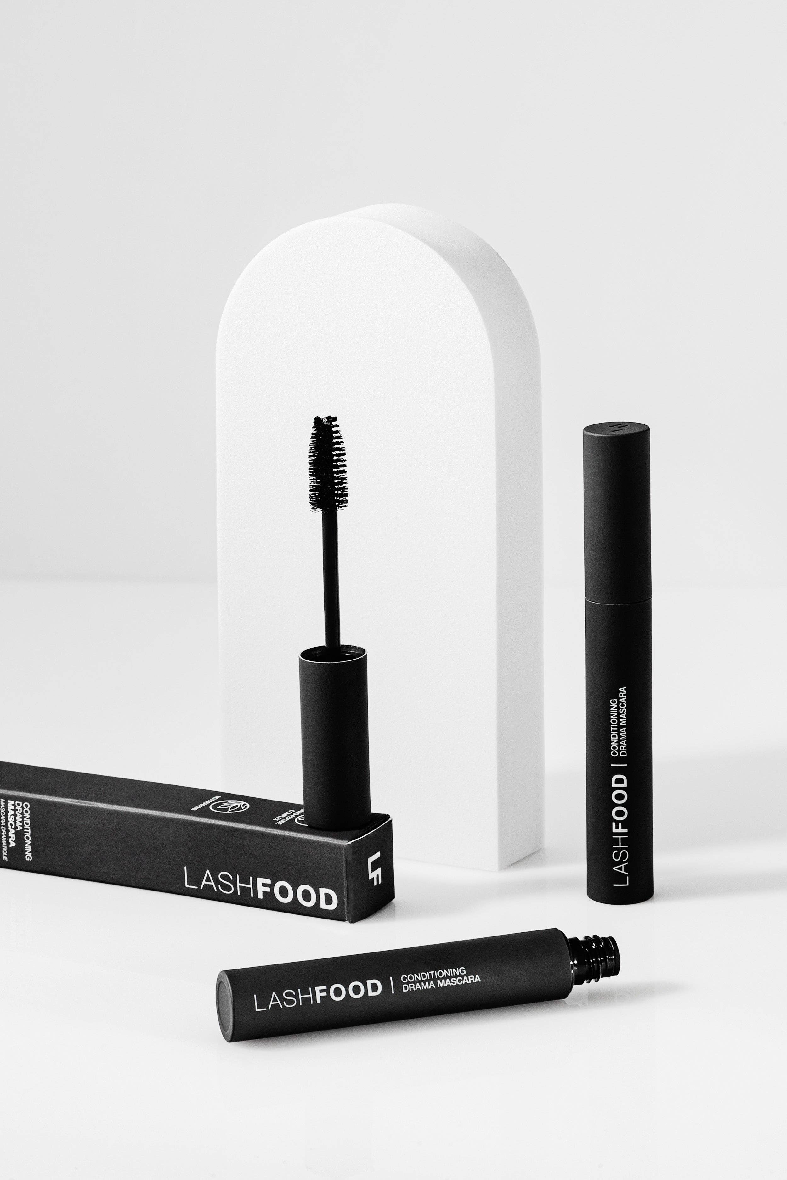 Conditioning Drama Mascara, 8ml - Image 5