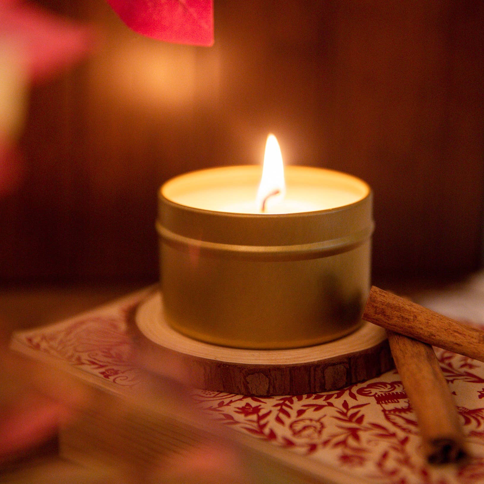 Travel Tin Candles | Cabin Retreat (6 oz.) - Holiday 2025 - Image 4